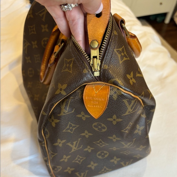Louis Vuitton Speedy 30 - Picture 8 of 11